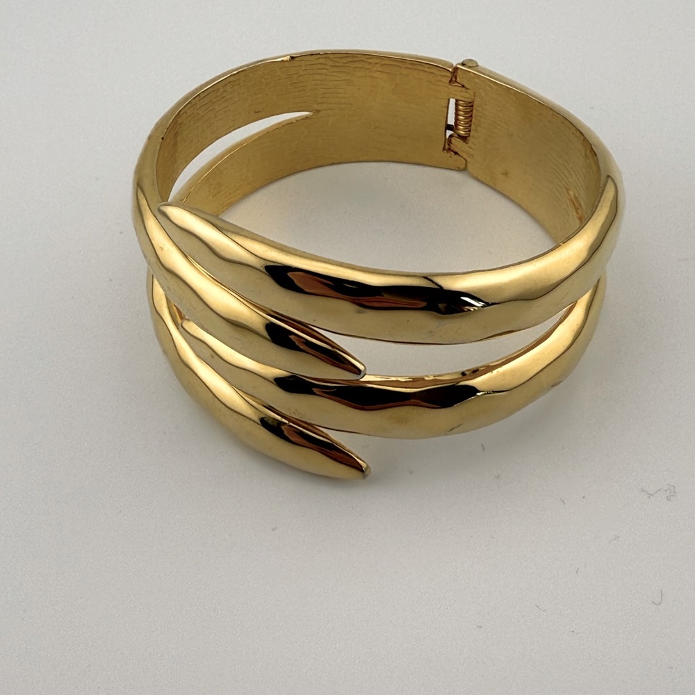 Vintage Gold Tone Textured Bangle Bracelet